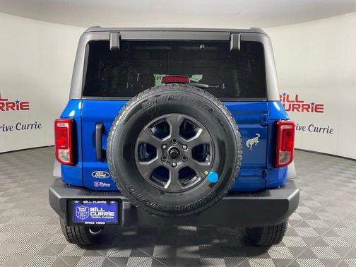 VELOCITY BLUE METALLIC 2026 Ford Bronco Big Bend