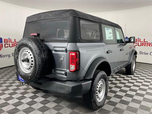 Carbonized Gray Metallic 2026 Ford Bronco Base