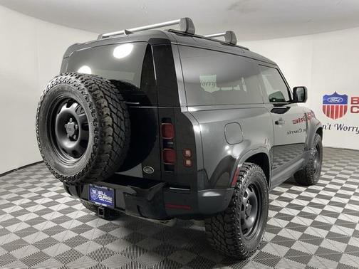 2022 Land Rover Defender 90 Standard