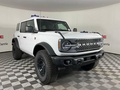 Oxford White 2026 Ford Bronco Badlands