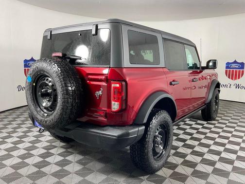 RUBY RED MET TNTD CLEARCOAT 2026 Ford Bronco Big Bend