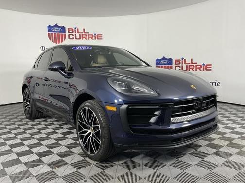 2023 Porsche Macan Base