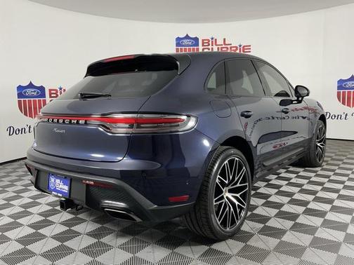 2023 Porsche Macan Base