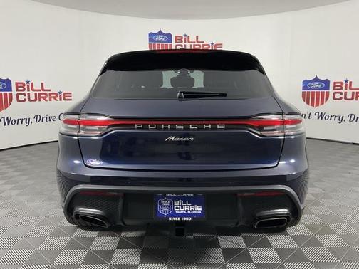 2023 Porsche Macan Base