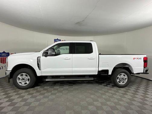 OXFORD WHITE 2026 Ford F-250 XLT