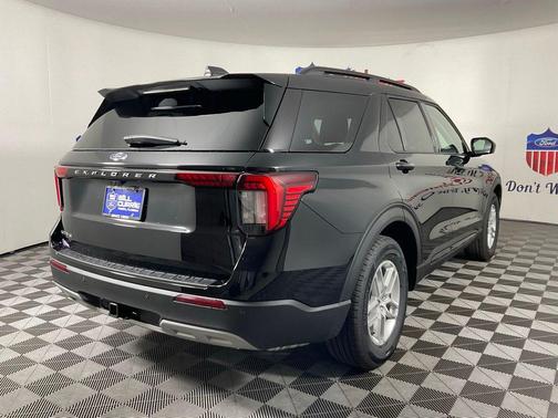 AGATE BLACK METALLIC 2026 Ford Explorer Active