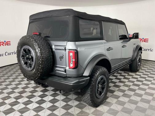 CARBONIZED GRAY METALLIC 2022 Ford Bronco Badlands