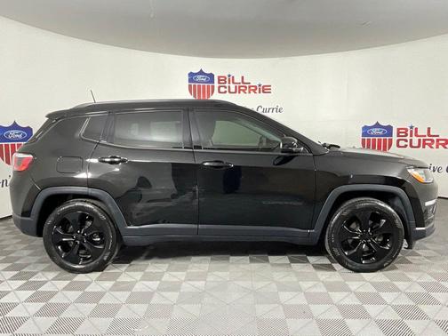 Diamond Black Crystal Pearlcoat 2020 Jeep Compass Latitude
