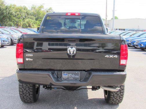 2019 RAM 1500 SLT