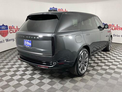 2025 Land Rover Range Rover P400 SE 7 Seat