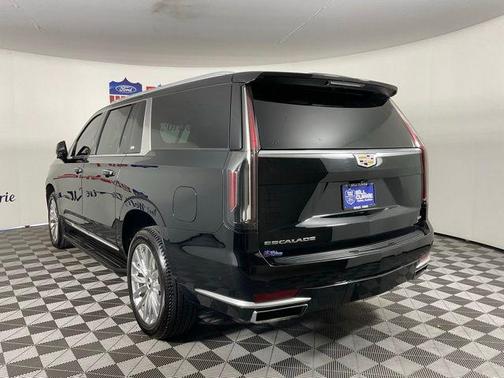 2023 Cadillac Escalade ESV Premium Luxury