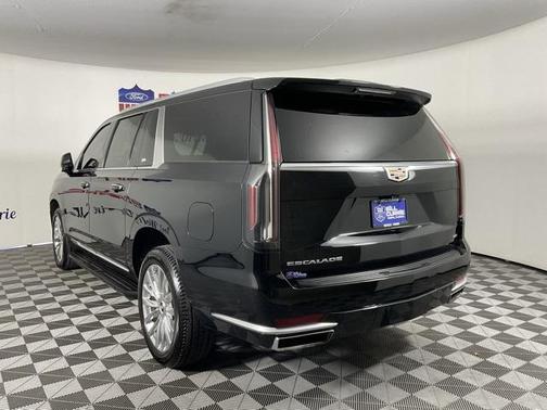 2023 Cadillac Escalade ESV Premium Luxury