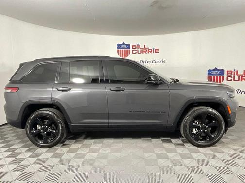 Baltic Gray Metallic Clearcoat 2024 Jeep Grand Cherokee Limited