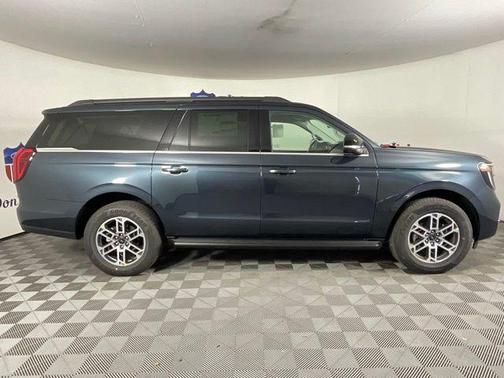 2026 Ford Expedition Max Active 4x2