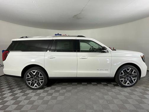 STAR WHITE MET TRI-COAT 2026 Ford Expedition Max Platinum