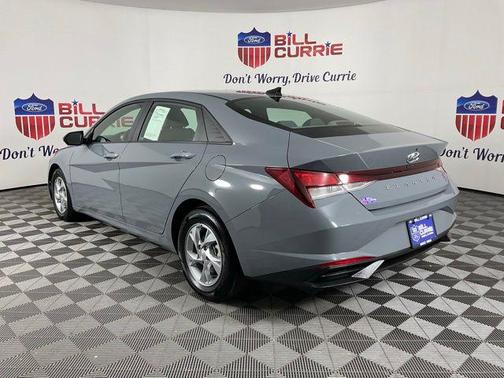 2021 Hyundai ELANTRA SE