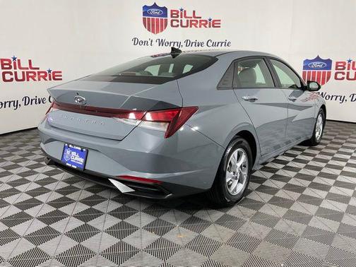 2021 Hyundai ELANTRA SE