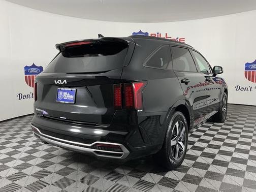 2023 Kia Sorento S