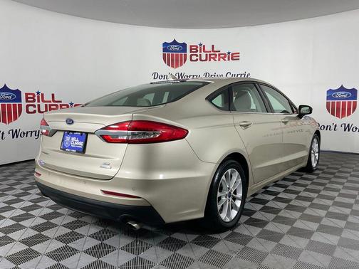 WHITE GOLD 2019 Ford Fusion SE