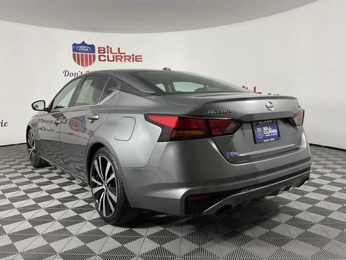2022 Nissan Altima SR FWD