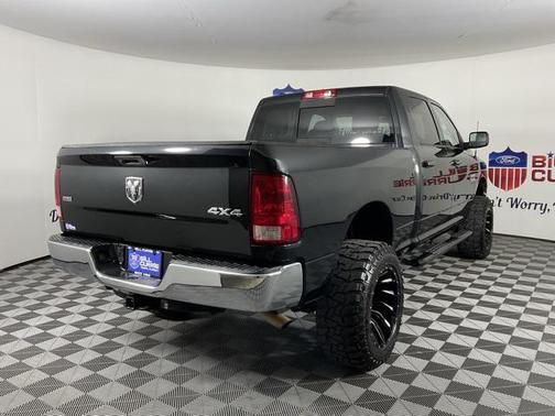 2019 RAM 1500 SLT