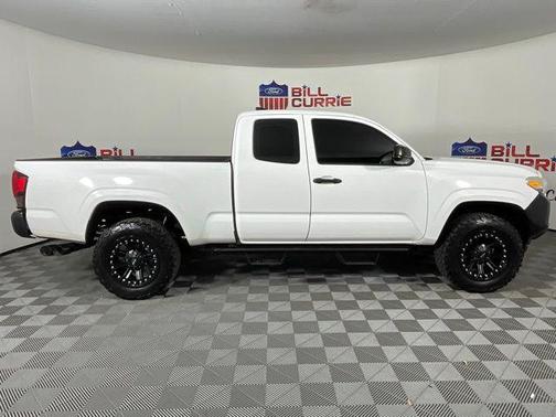 2018 Toyota Tacoma SR