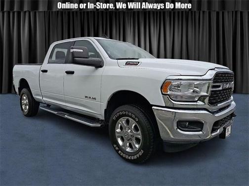 2023 RAM 2500 Big Horn Crew Cab 4x4 64' Box