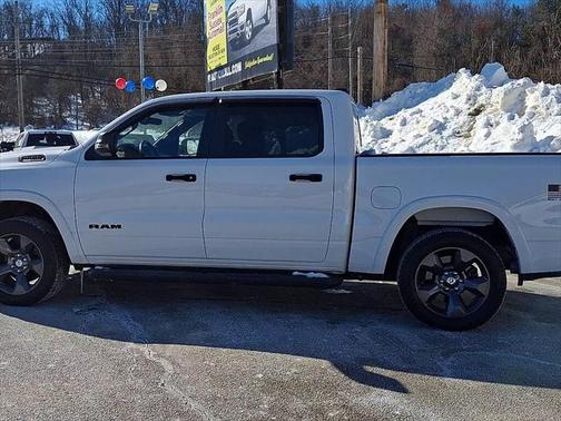 2023 RAM 1500 Big Horn Crew Cab 4x4 57' Box