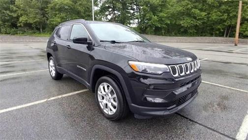 2023 Jeep Compass Latitude Lux FWD
