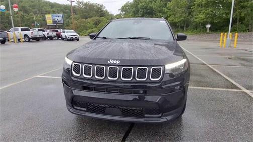 2023 Jeep Compass Latitude Lux FWD