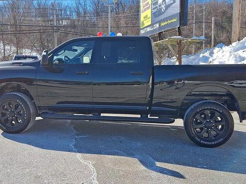 2025 RAM 2500 Big Horn Crew Cab 4x4 6'4' Box