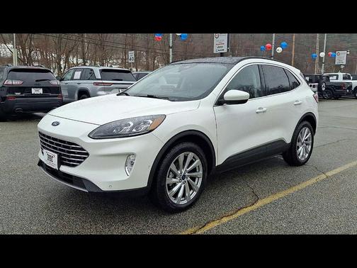 2022 Ford Escape Titanium