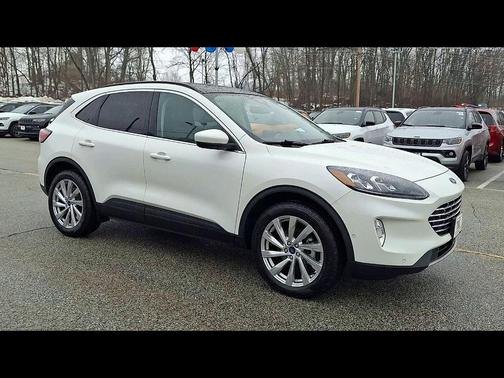 2022 Ford Escape Titanium