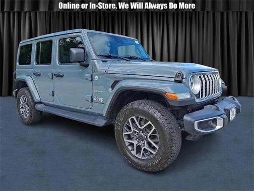 2024 Jeep Wrangler 4-Door Sahara 4x4