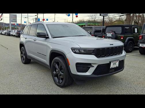 2023 Jeep Grand Cherokee Altitude