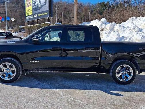 2022 RAM 1500 Big Horn Crew Cab 4x4 57' Box