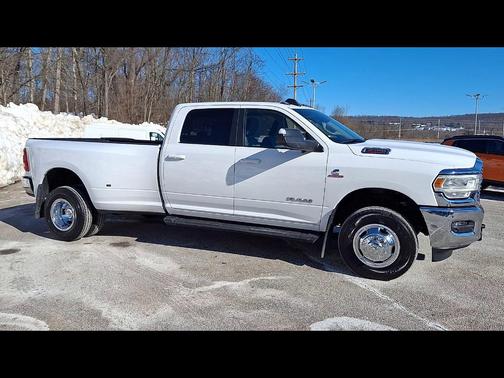 2020 RAM 3500 Big Horn Crew Cab 4x4 8' Box