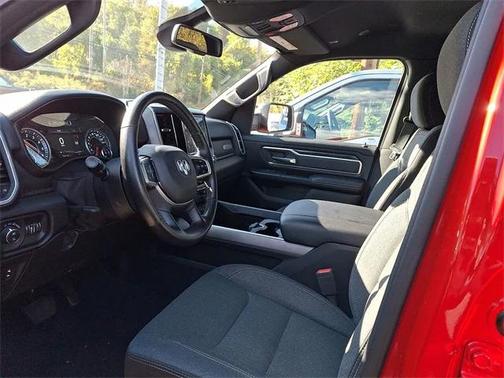2019 RAM 1500 Big Horn/Lone Star Crew Cab 4x4 57' Box