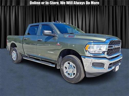 2022 RAM 2500 Tradesman Crew Cab 4x4 64' Box