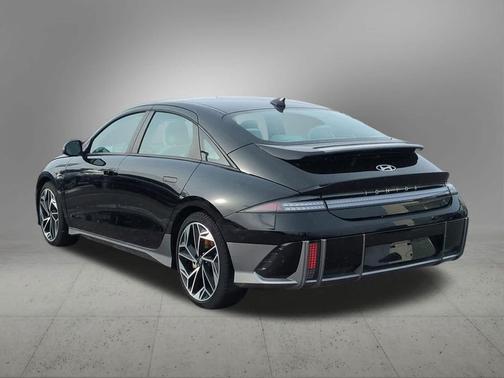 2024 Hyundai IONIQ 6 SEL