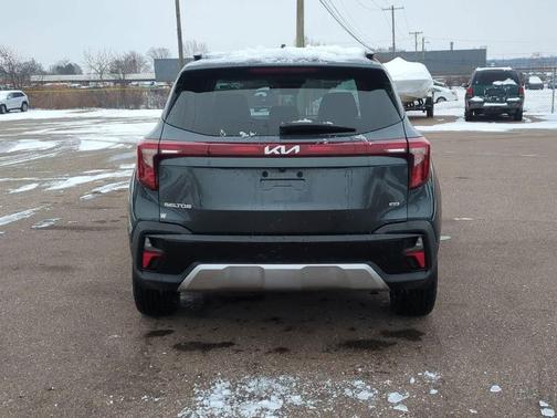 2024 Kia Seltos S