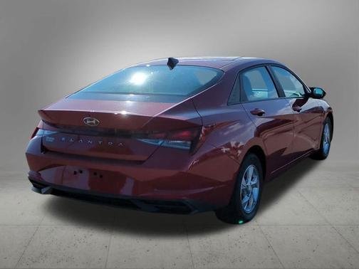 2023 Hyundai ELANTRA SE