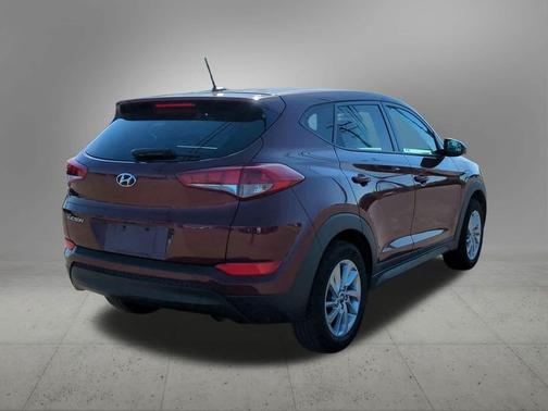 2016 Hyundai TUCSON SE