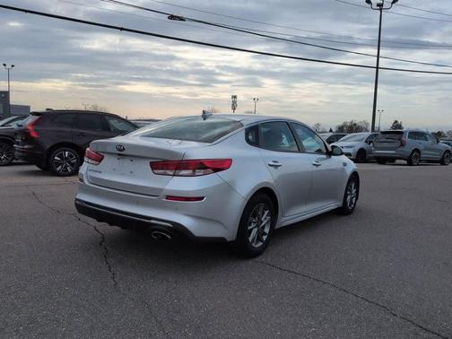 Sparkling Silver 2019 Kia Optima LX