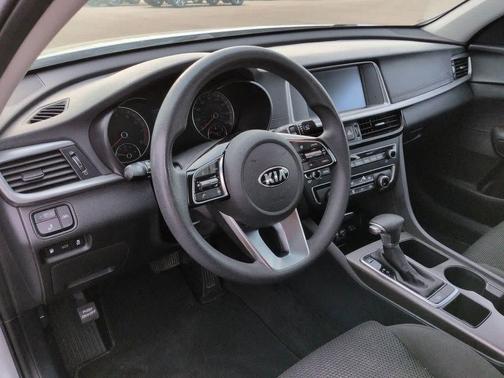 Sparkling Silver 2019 Kia Optima LX
