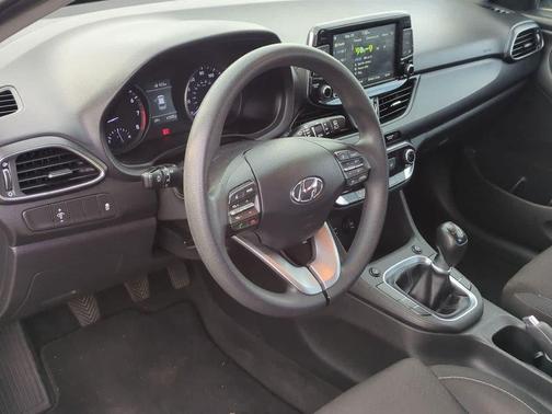 2018 Hyundai Elantra GT Base