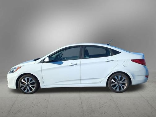 2017 Hyundai Accent Value Edition