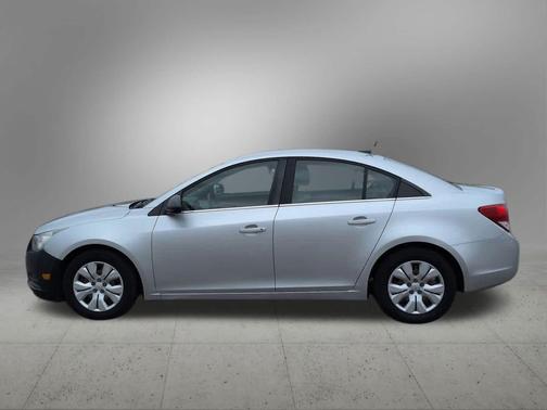 Silver Ice Metallic 2012 Chevrolet Cruze LS