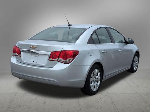 Silver Ice Metallic 2012 Chevrolet Cruze LS