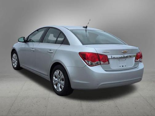 Silver Ice Metallic 2012 Chevrolet Cruze LS